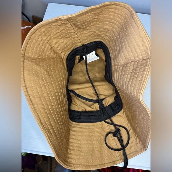 Pusheen Box Exclusive Sun Hat With Sleepy Sloth Graphic - Picture 6 of 6